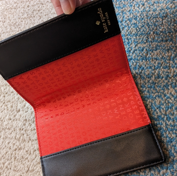 Kate Spade Passport cover - Picture 4 of 6